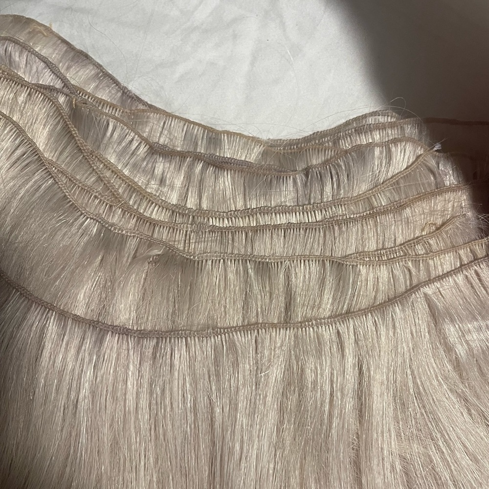 Bombshell extensions (100% remy human hair)